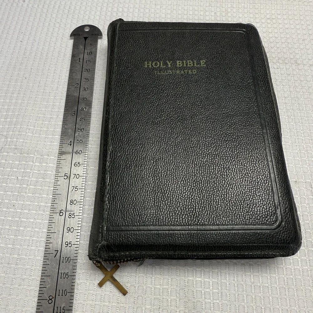 Vintage Personal Holy Bible Leather Zipper Works Case Cross World Publishing 50s
